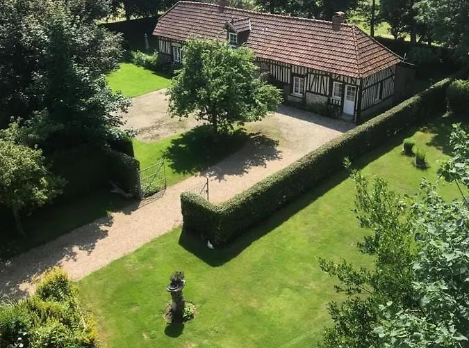 Manoir Du Buquet Holiday home *